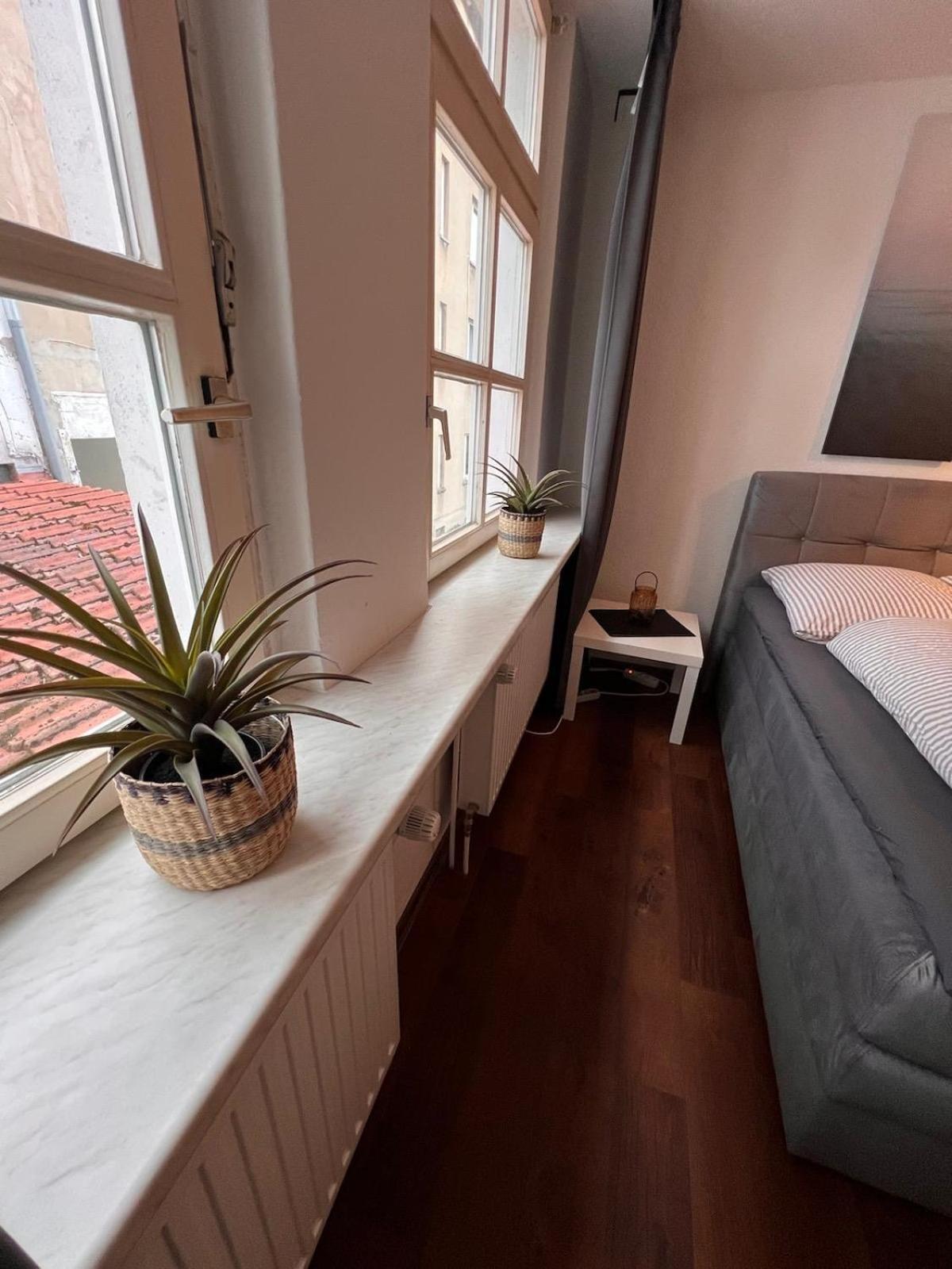 Apartment 1,2,3